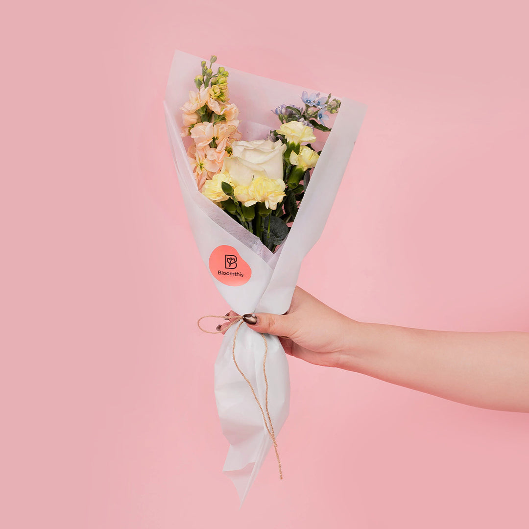 bloomthis-bouquet-mya-white-rose-bouquet-1080x1080-01