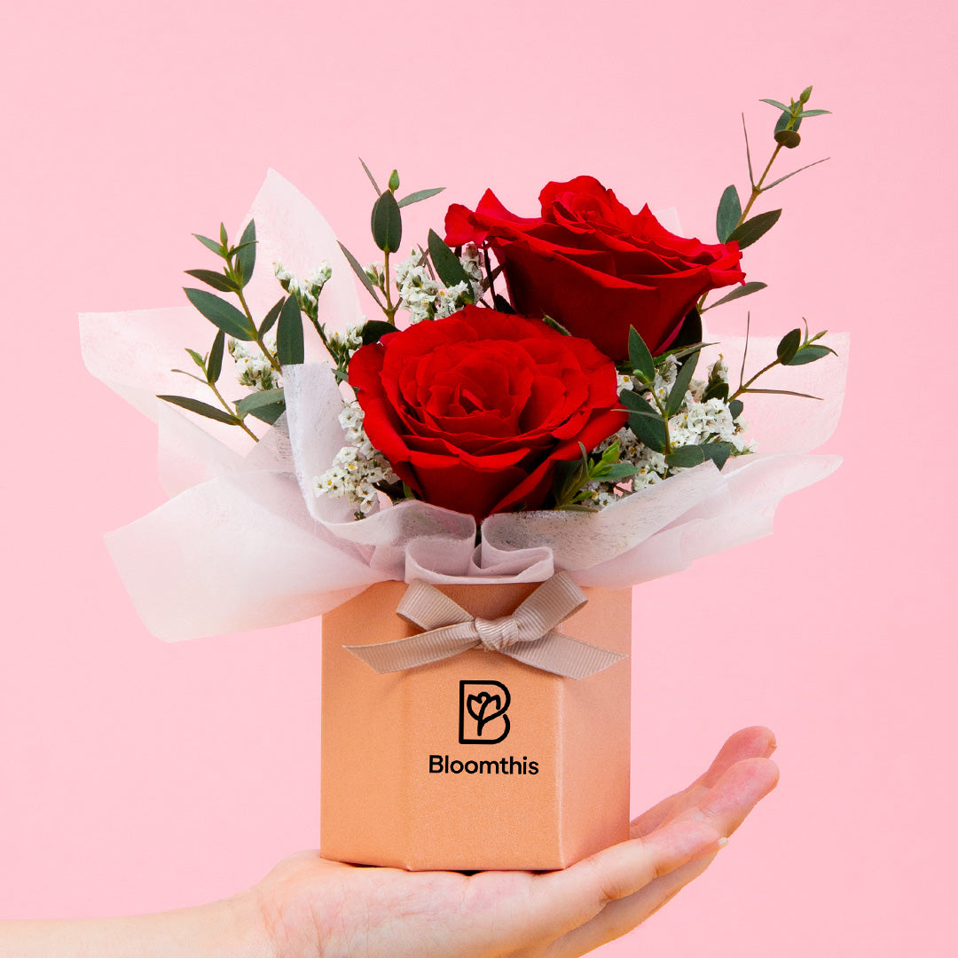 bloomthis-hat-box-chandra-rose-mini-flower-box-1080x1080-01_fd7e79b7-0184-4442-a64e-e42aed5080f1