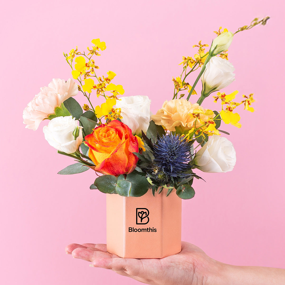 bloomthis-hat-box-jade-eustoma-mini-flower-box-1080x1080-01_9bd8f291-3fca-4a70-be9d-3763bbf99e34