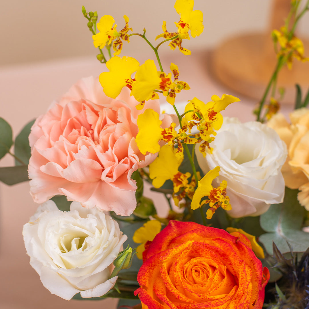 bloomthis-hat-box-jade-eustoma-mini-flower-box-1080x1080-04_b7b44c7a-04ba-409f-bd02-599fb9315b42