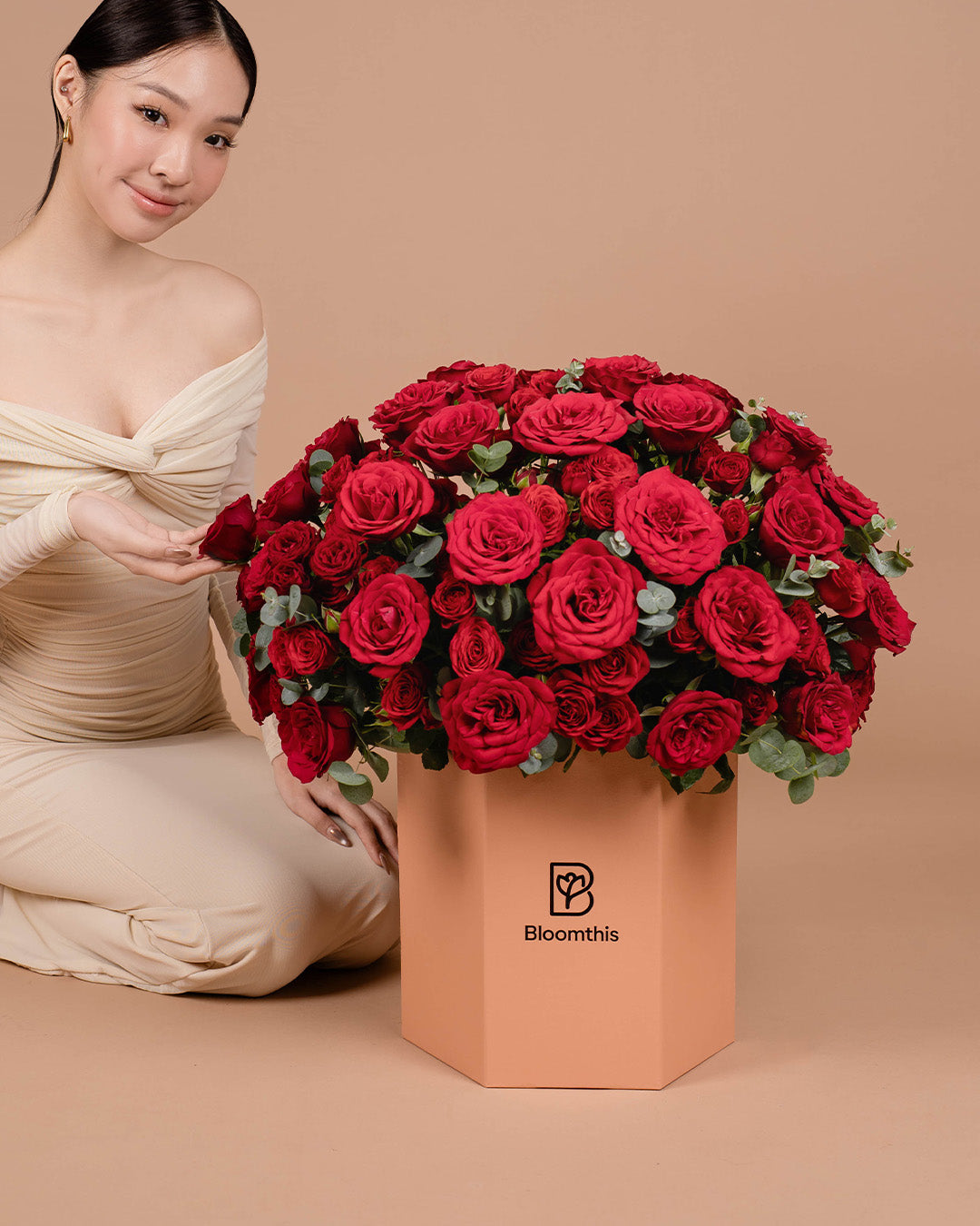 bloomthis-hat-box-luxe-kate-red-rose-flower-box-1080x1350-01