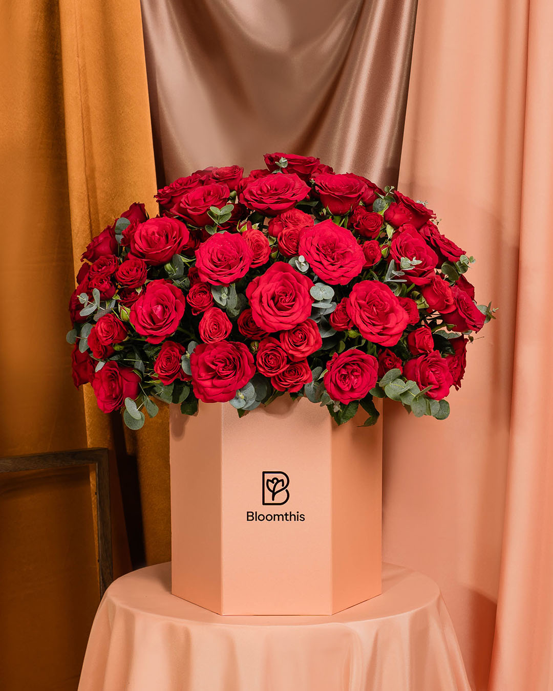 bloomthis-hat-box-luxe-kate-red-rose-flower-box-1080x1350-02