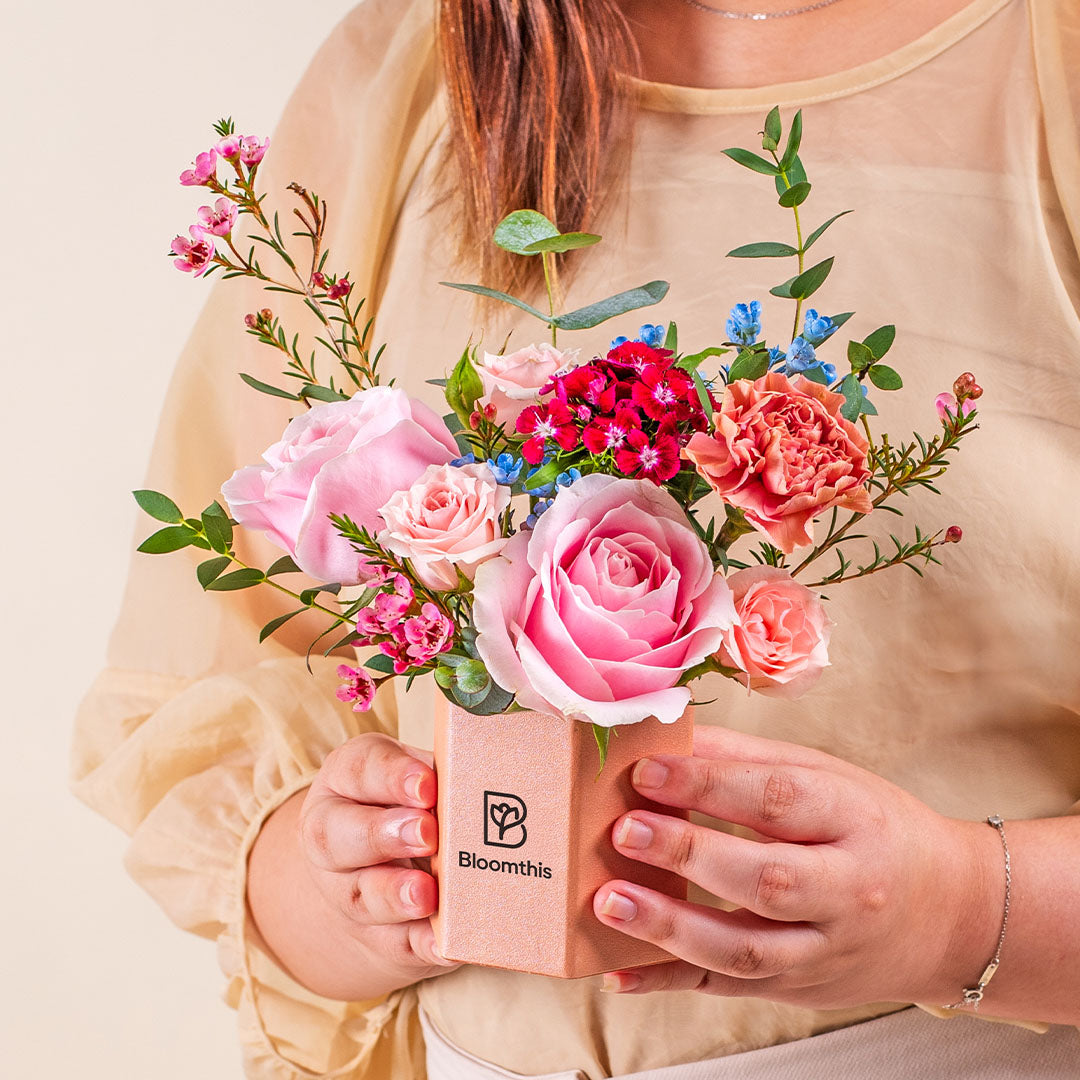 bloomthis-hat-box-selene-rose-mini-flower-box-1080x1080-02_29d77867-183b-411d-9895-62bf4615341e