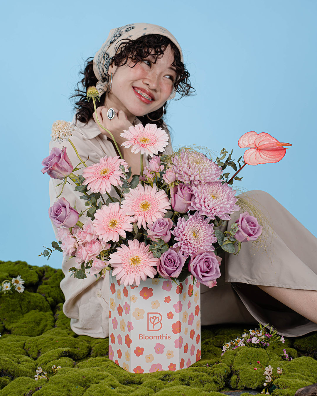 bloomthis-hat-box-spring-whimsy-ayame-pink-gerbera-flower-box-1080x1350-06