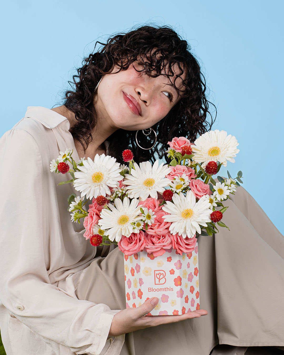 bloomthis-hat-box-spring-whimsy-zinnia-white-gerbera-flower-box-1080x1350-04