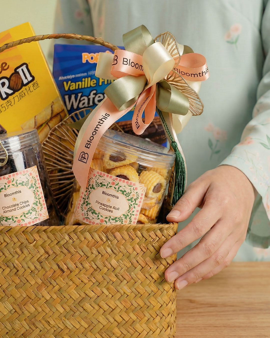 bloomthis-raya-bingkisan-raya-gift-basket-1080x1350-02