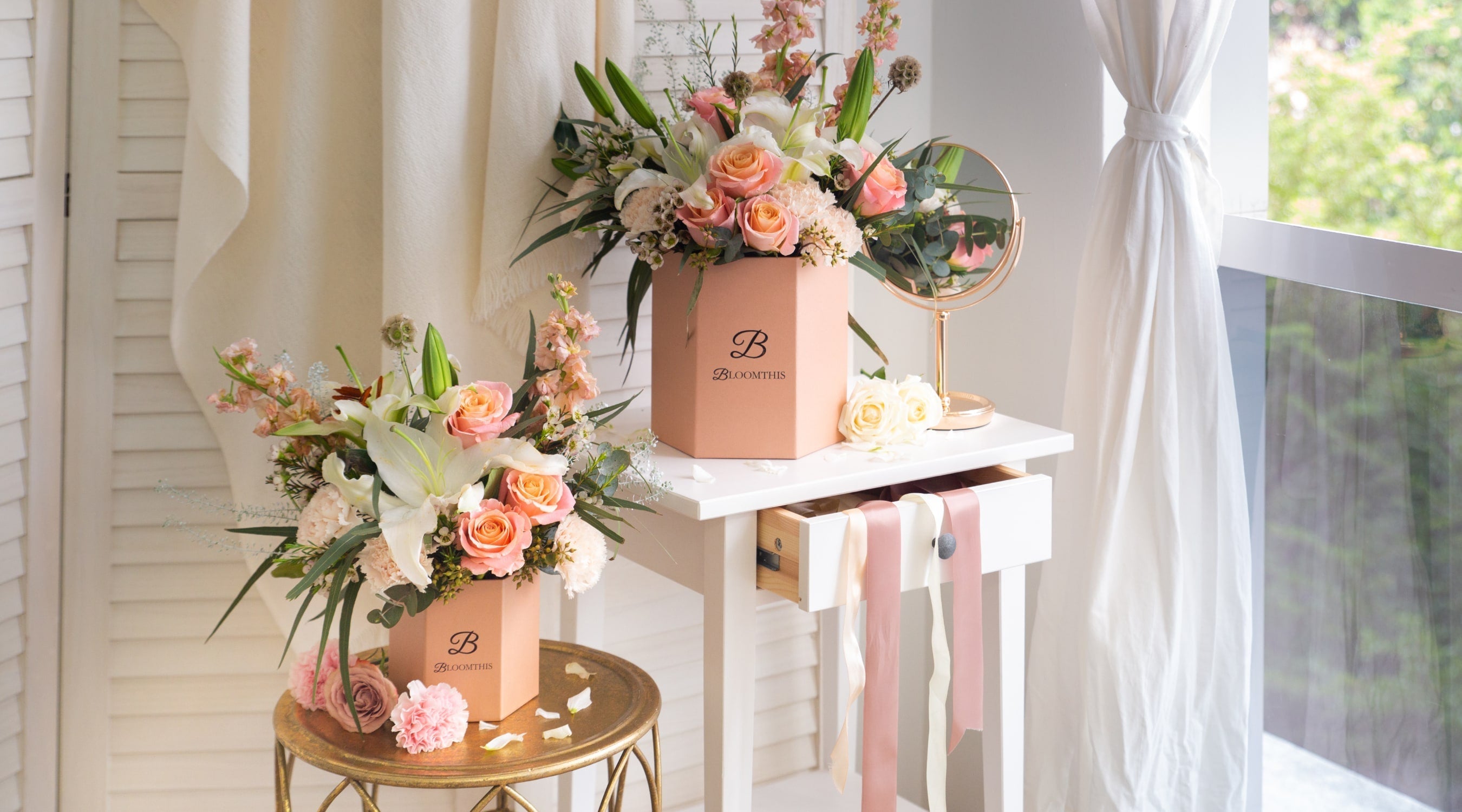 Elegant flower hat boxes by BloomThis