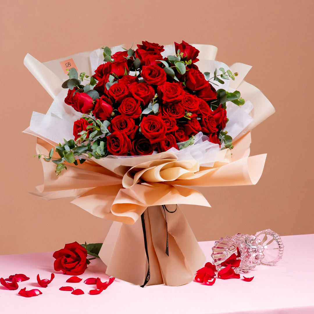 bloomthis-bouquet-ashley-red-rose-bouquet-1080x1080-01-creative