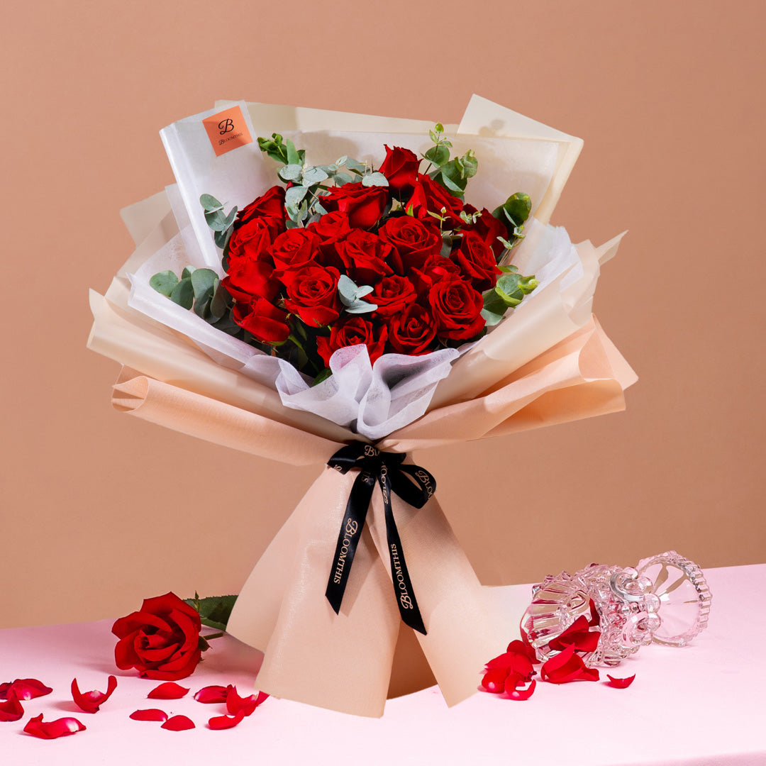 bloomthis-bouquet-ashley-red-rose-bouquet-1080x1080-03