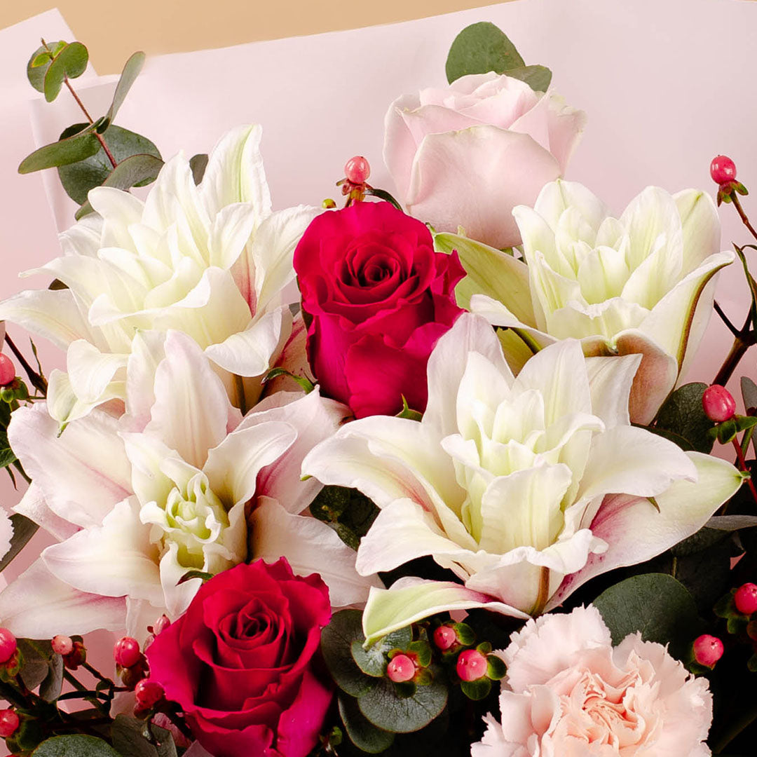 bloomthis-bouquet-beatrice-rose-lily-bouquet-1080x1080-05