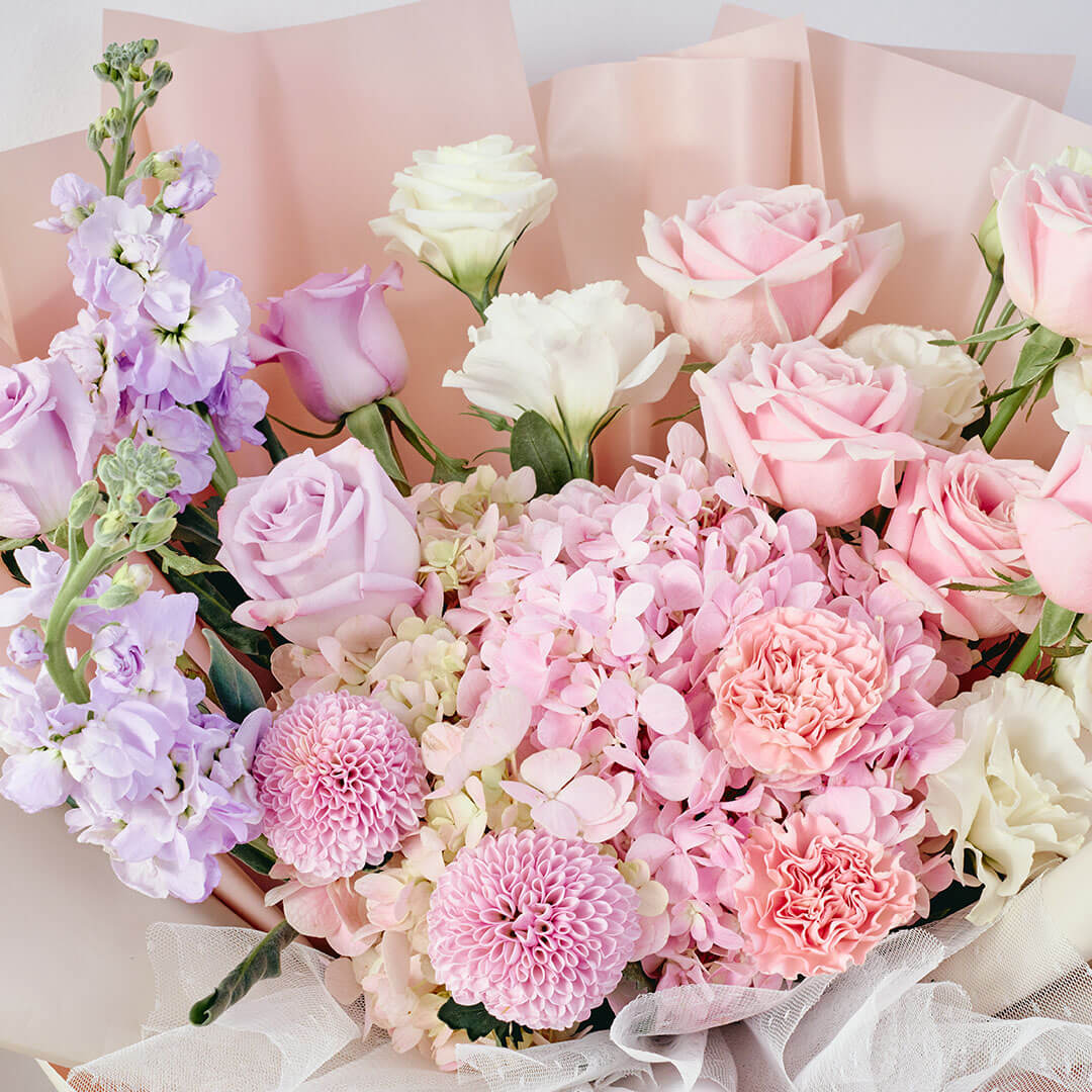 Casabella Pink Hydrangea Bouquet