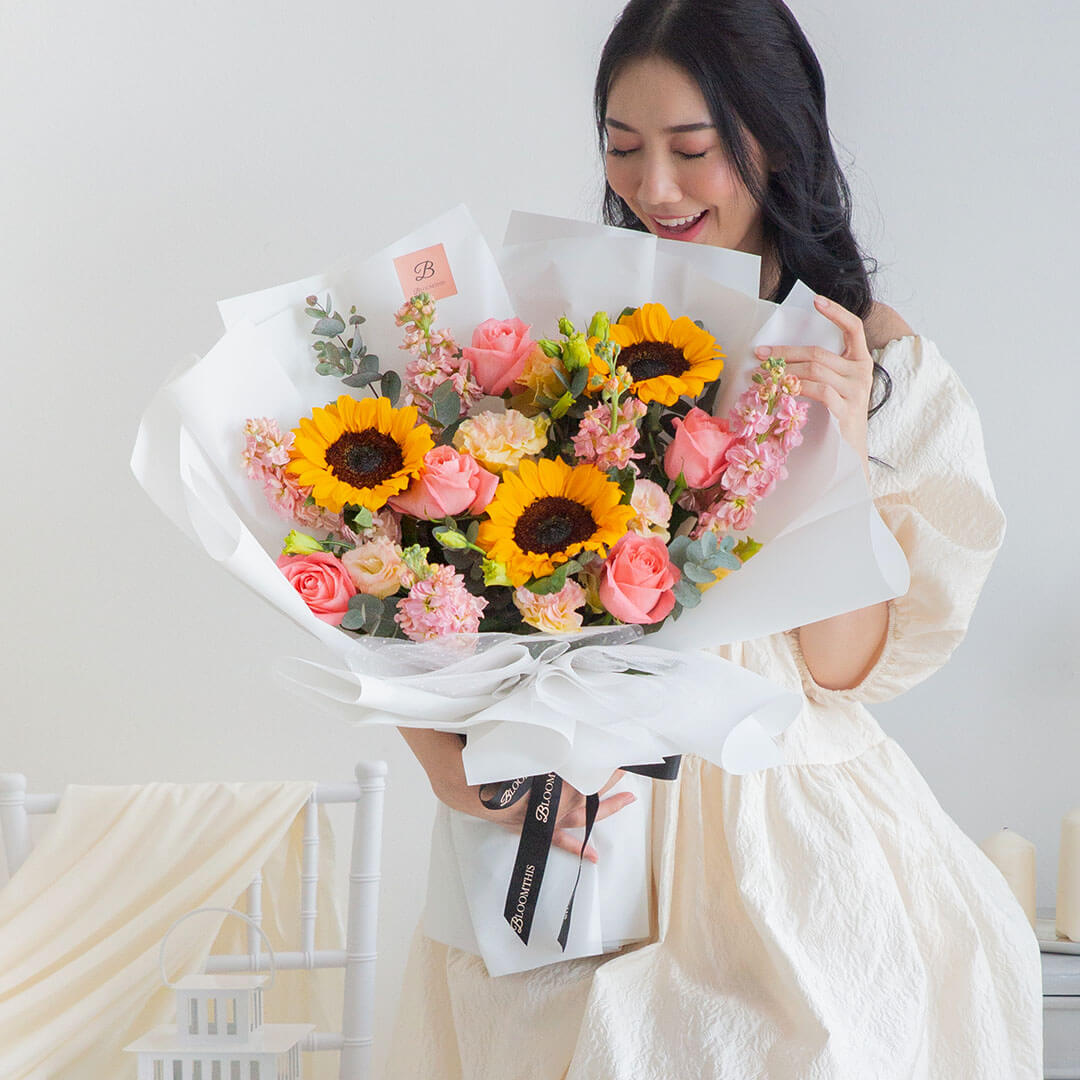 bloomthis-bouquet-gabby-sunflower-bouquet-1080x1080-02