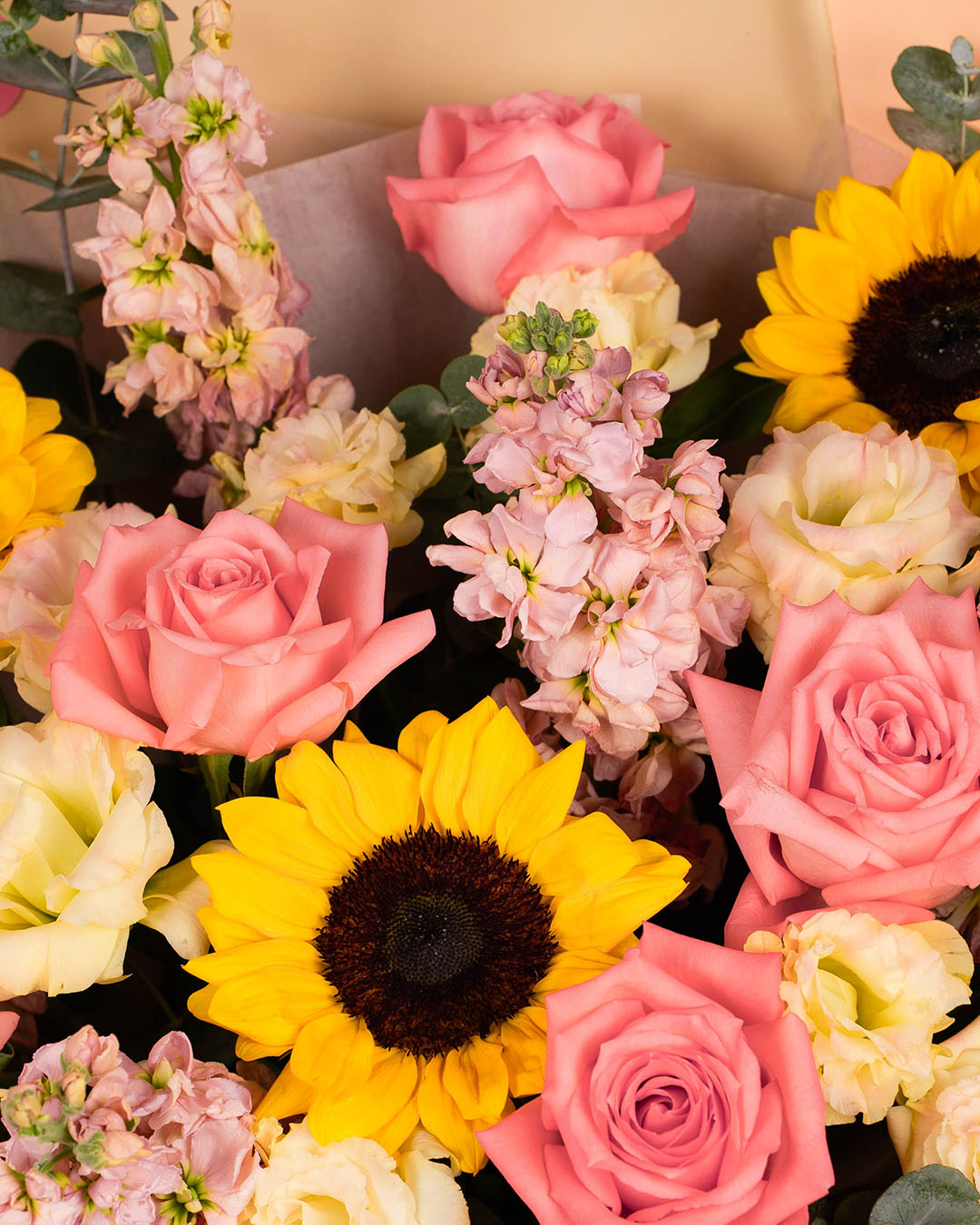 bloomthis-bouquet-gabby-sunflower-bouquet-1080x1350-02