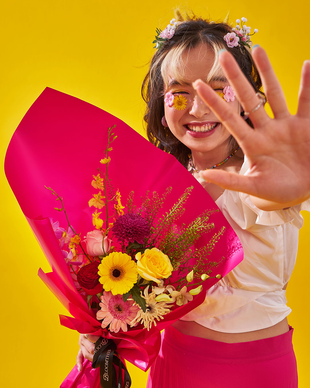 bloomthis-bouquet-its-giving-yellow-daisy-bouquet-1080x1350-01