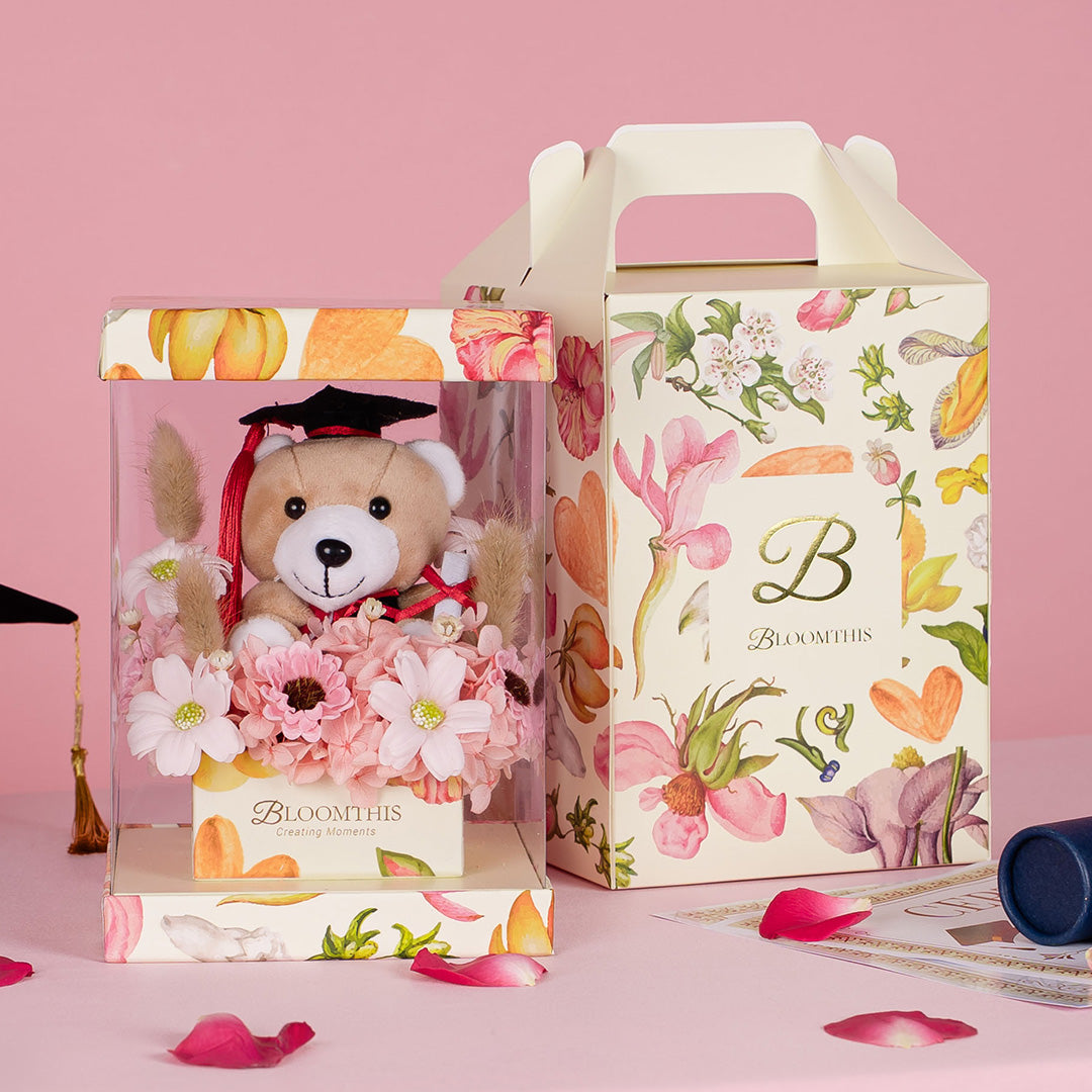 bloomthis-everlasting-endeavour-pink-soap-preserved-flower-graduation-bear-memento-gift-box-1080x1080-01
