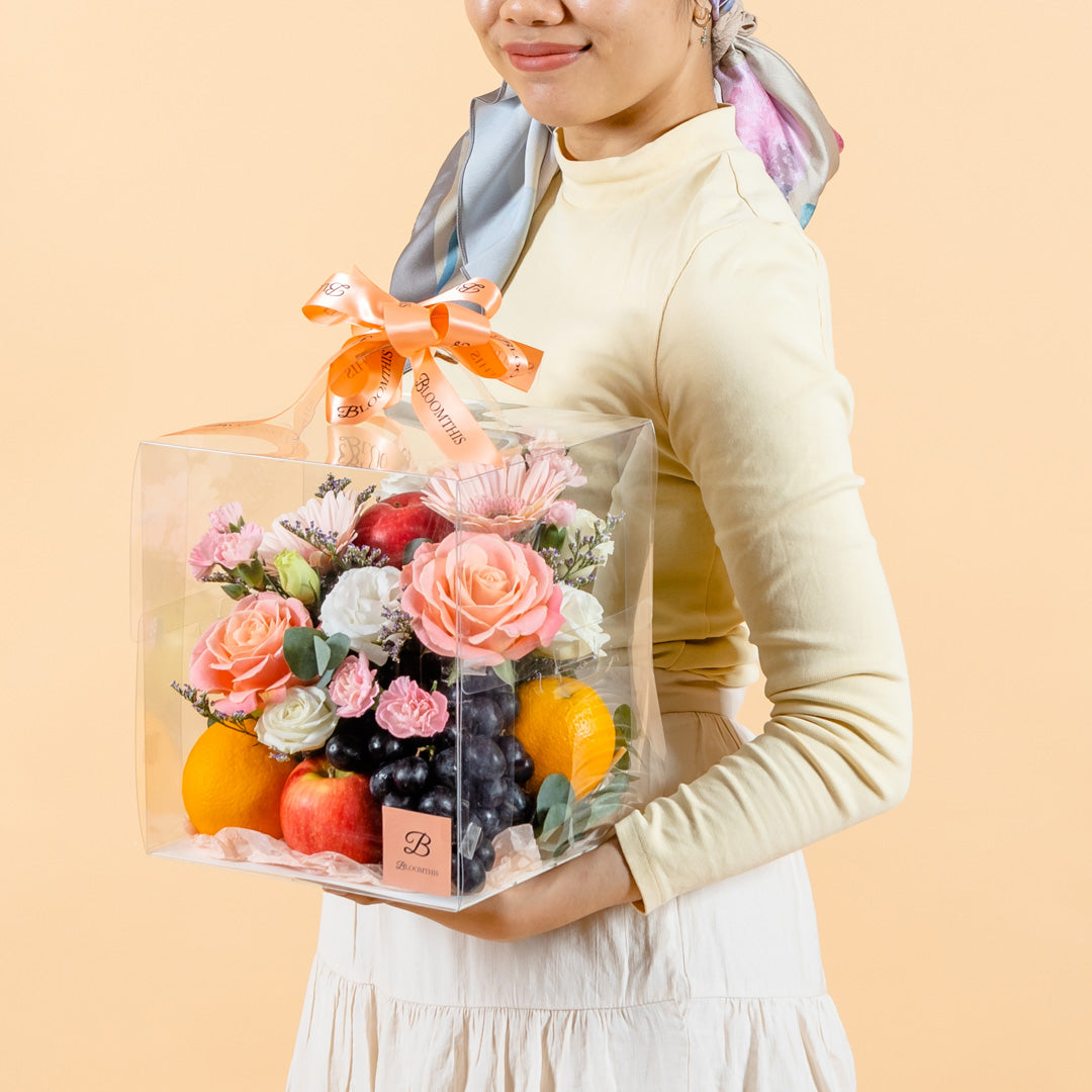 bloomthis-fruit-basket-larissa-flowers-fruits-gift-box-1080x1080-03