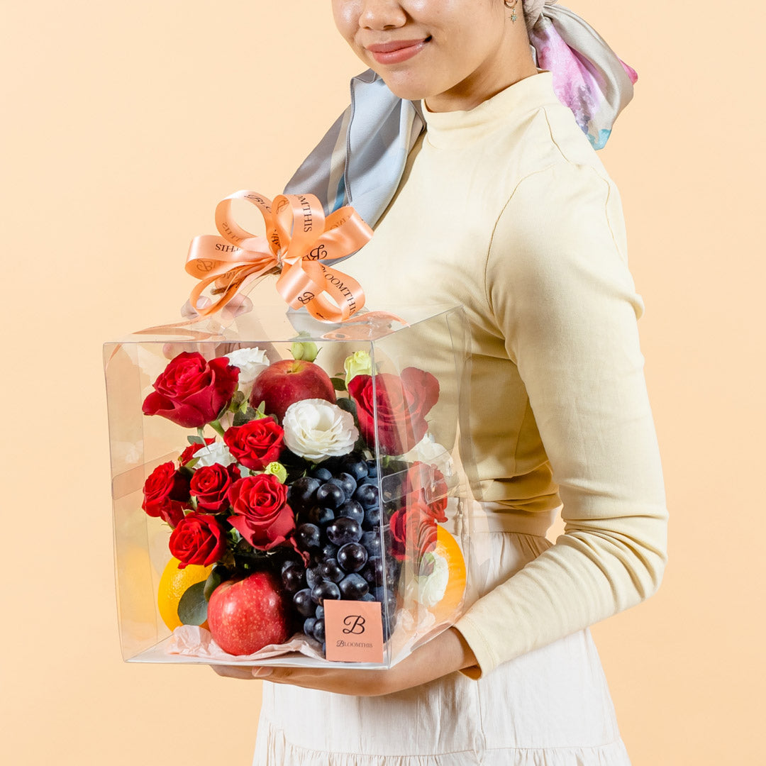 bloomthis-fruit-basket-lucia-flowers-fruits-gift-box-1080x1080-03