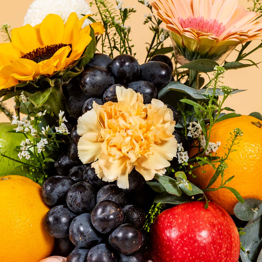 bloomthis-fruit-basket-luigina-flowers-fruits-gift-box-1080x1080-05