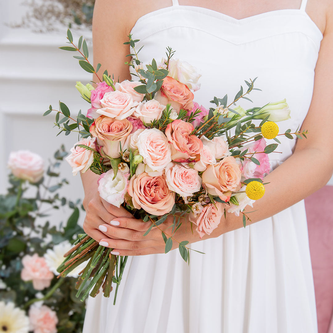bloomthis-hand-tied-bouquet-callie-cappuccino-rose-bridal-bouquet-1080x1080-04