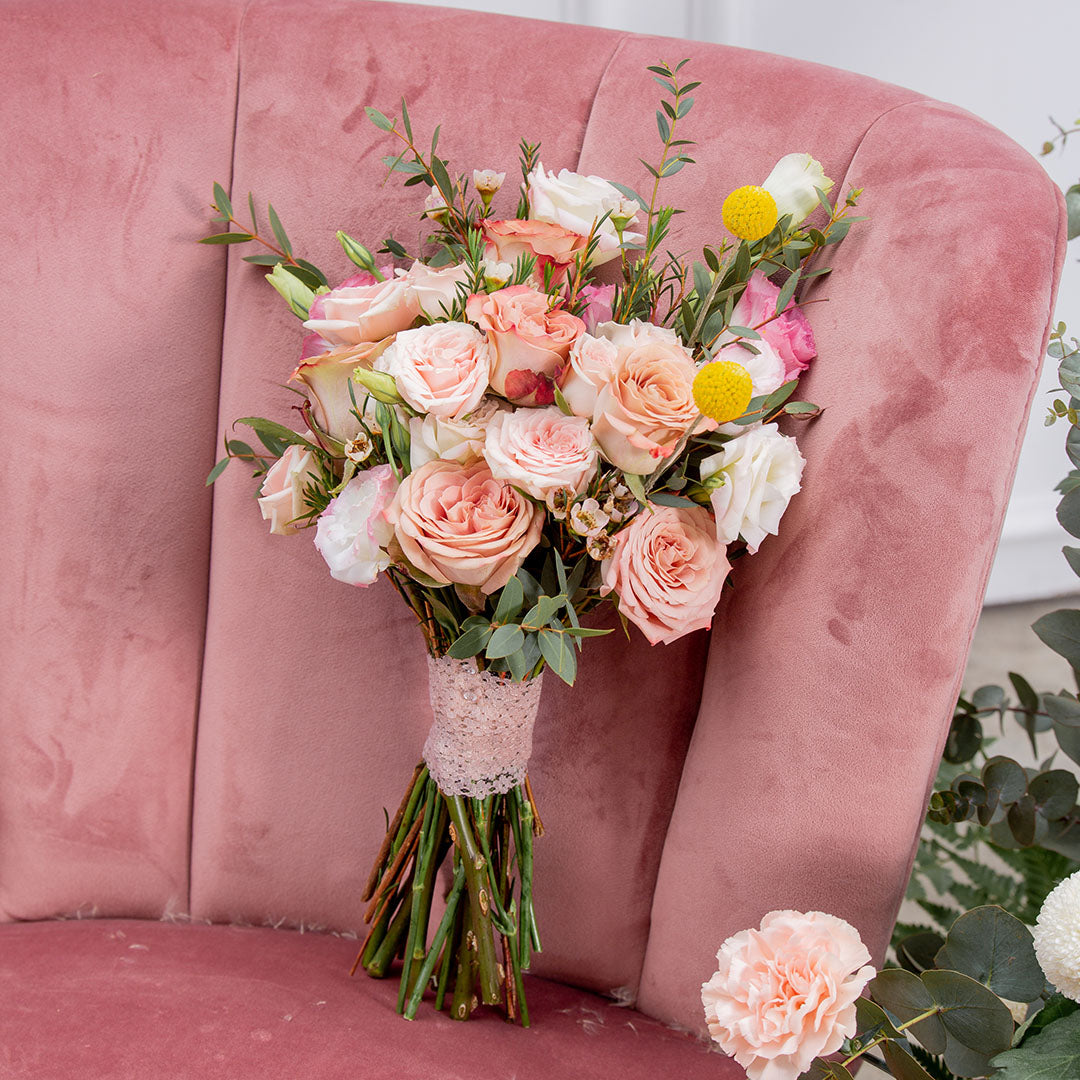 bloomthis-hand-tied-bouquet-callie-cappuccino-rose-bridal-bouquet-1080x1080-05