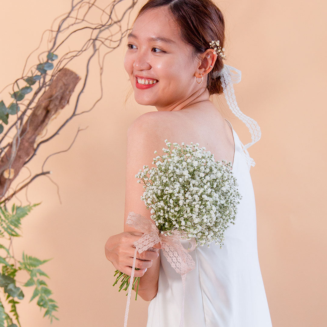 bloomthis-hand-tied-bouquet-harper-babys-breath-bridal-bouquet-1080x1080-02