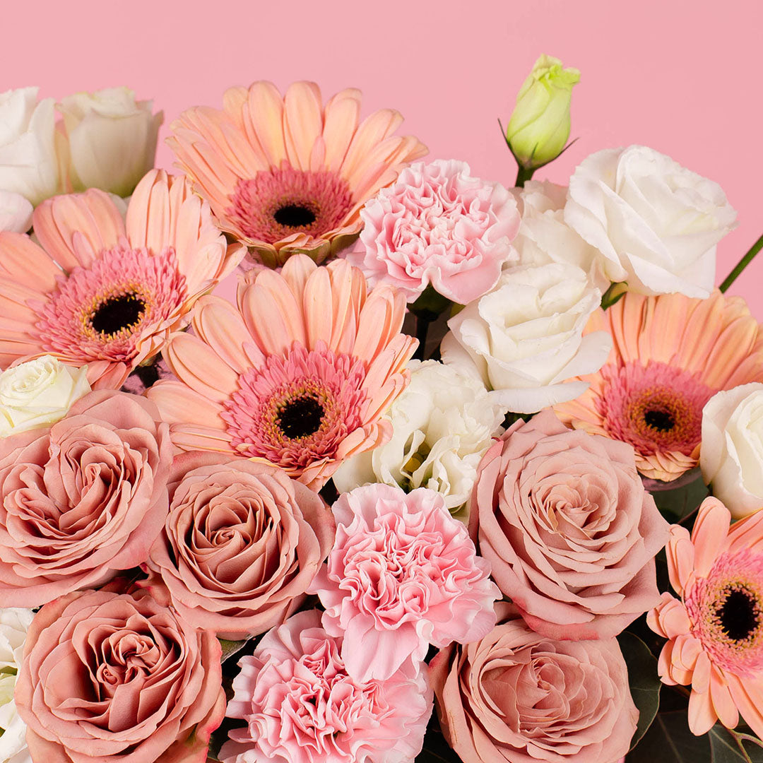 bloomthis-hat-box-blake-peach-gerbera-flower-box-1080x1080-05