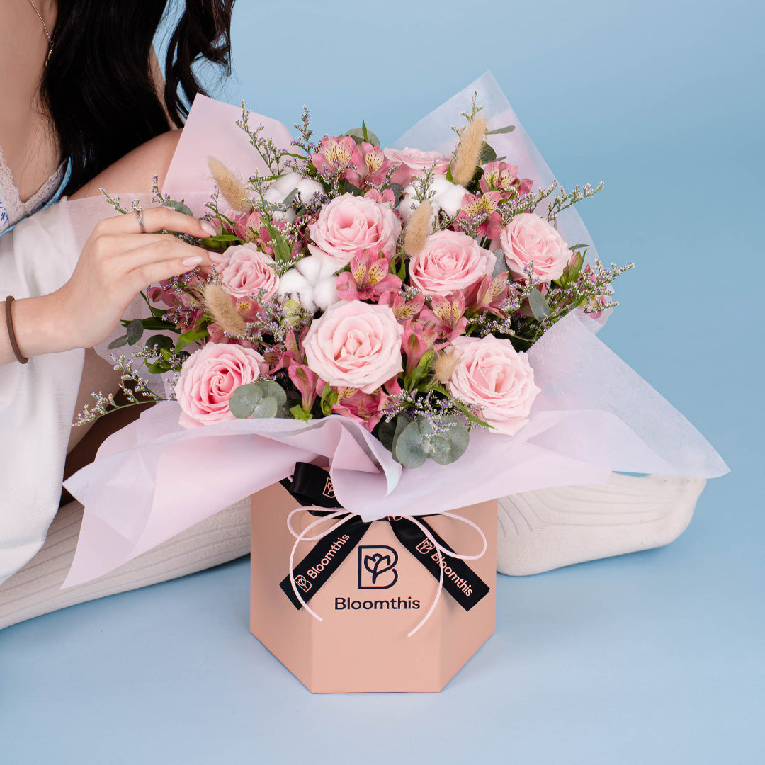 bloomthis-hat-box-esmerelda-pink-rose-flower-box-1080x1080-02_50cd9010-9474-4afe-a638-ea582a2323ff