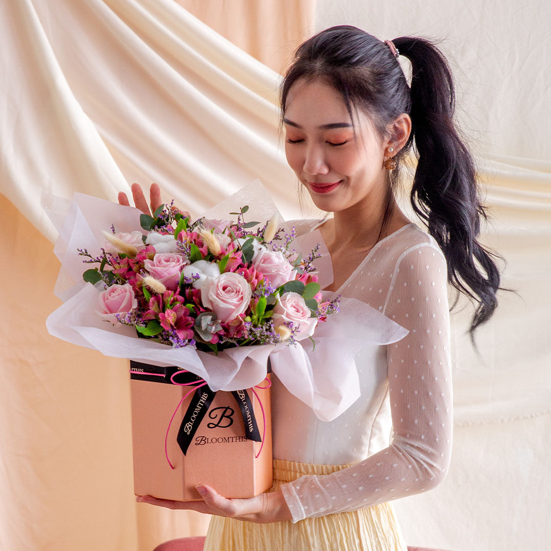 bloomthis-hat-box-esmerelda-pink-rose-flower-box-1080x1080-03-model