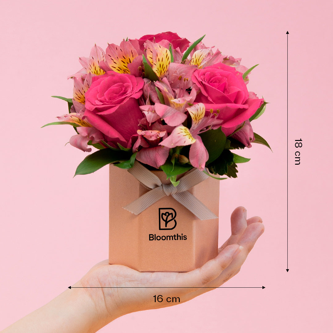 bloomthis-hat-box-gwendolyn-rose-mini-flower-box-1080x1080-06_fed073db-07af-4659-ae91-5f3ffdb2757e