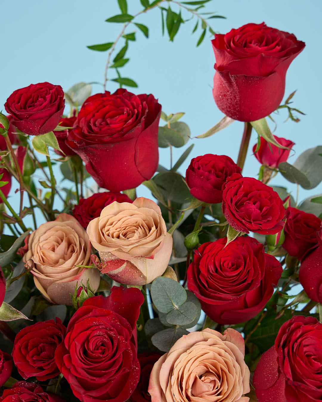 bloomthis-hat-box-love-club-lauren-red-rose-valentines-day-flower-box-1080x1350-05