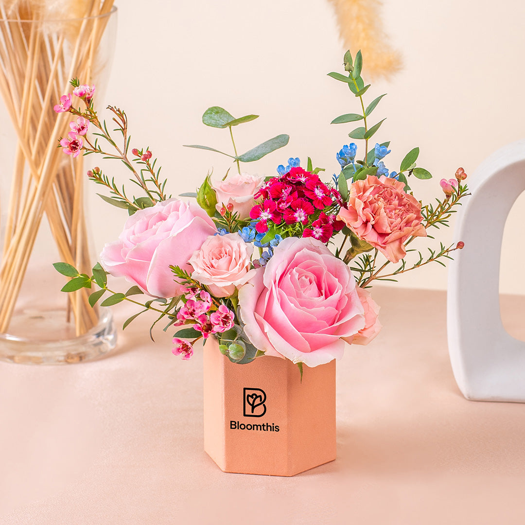 bloomthis-hat-box-selene-rose-mini-flower-box-1080x1080-03_ad1ac44d-c554-41c8-9679-debfc12fc972