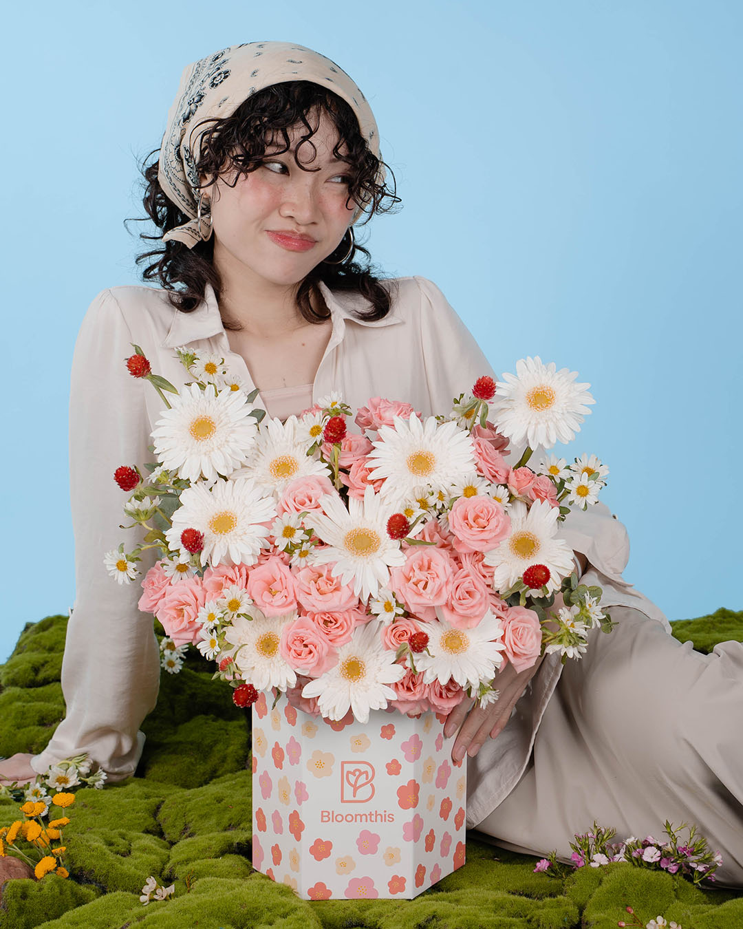 bloomthis-hat-box-spring-whimsy-zinnia-white-gerbera-flower-box-1080x1350-06