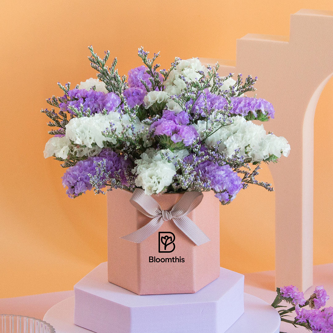bloomthis-hat-box-wanda-statice-mini-flower-box-1080x1080-03_a630bae9-00ba-43f6-8e01-7a621b1f064b