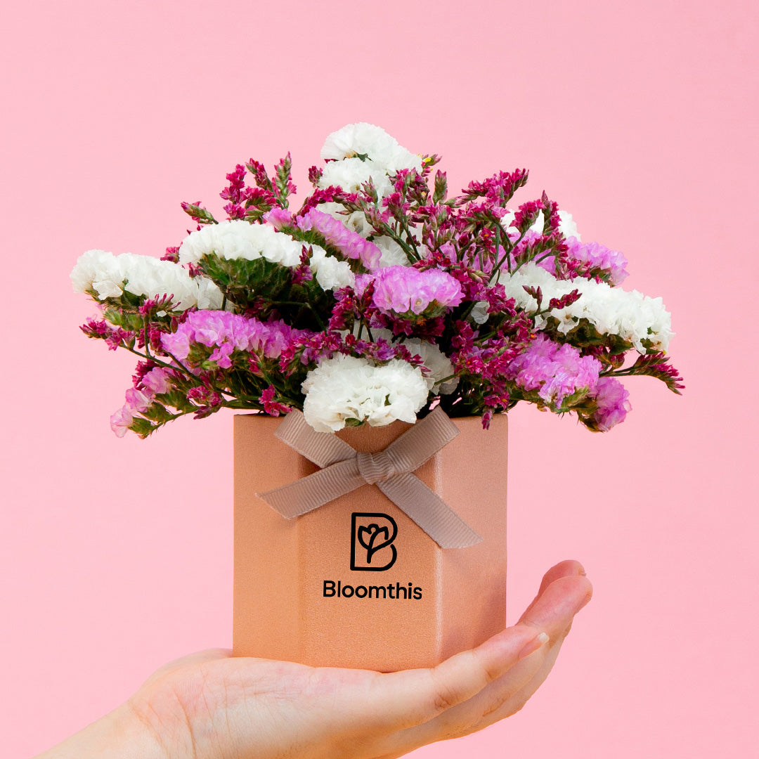 bloomthis-hat-box-wimberly-statice-mini-flower-box-1080x1080-01_10b3b825-49c6-4ac0-b1a1-56f0c5834922