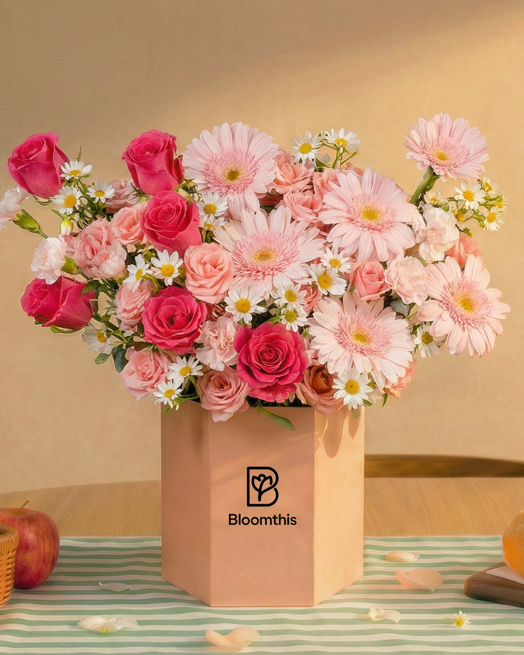 bloomthis-hat-box-zandra-pink-gerbera-flower-box-1080x1350-01